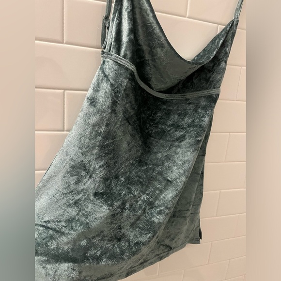Free People NWT Green Velvet Top Size: XS - Picture 4 of 7